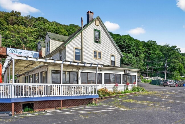 Building Photo - 620 Jersey Ave