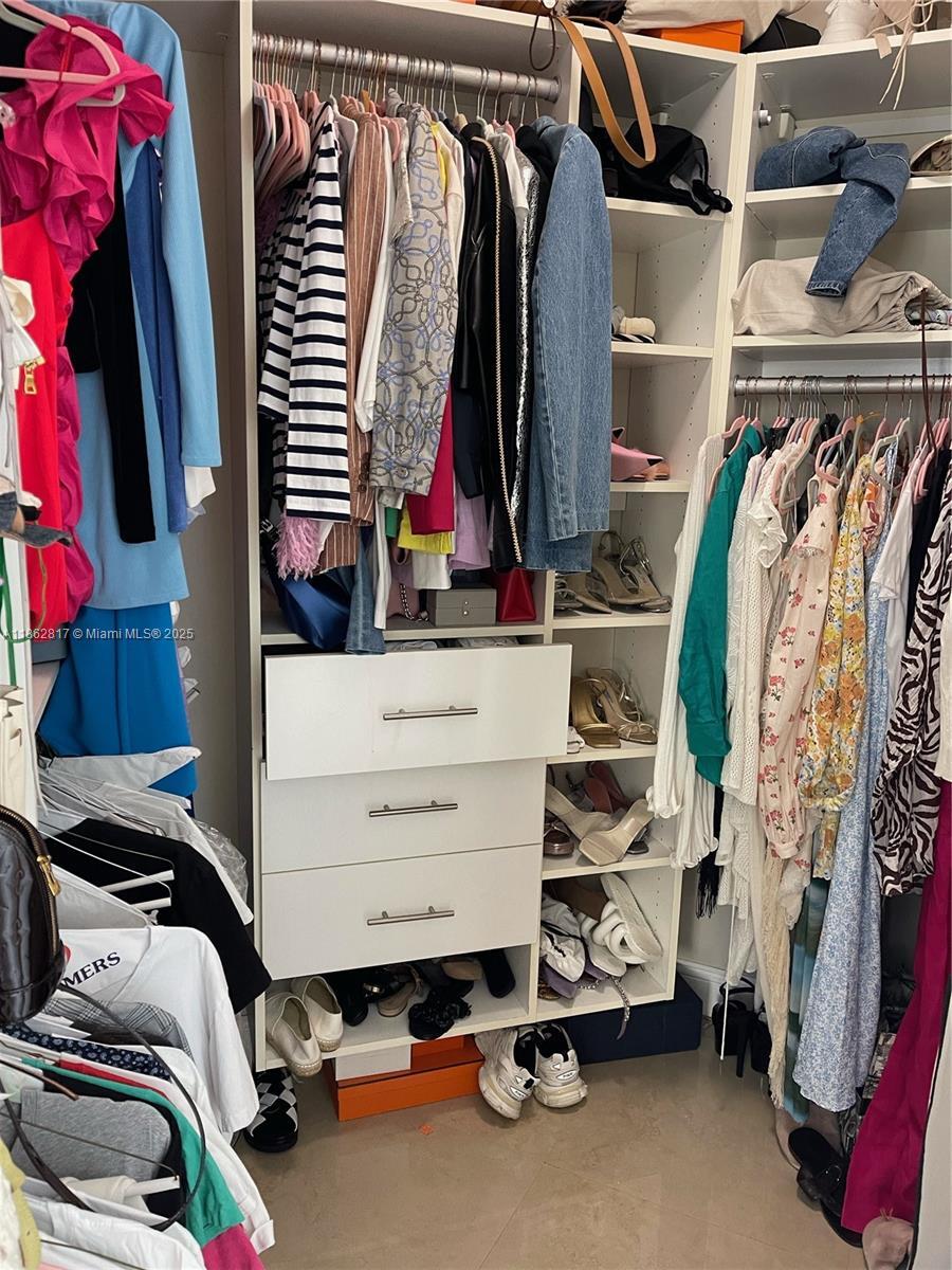 Building Photo - 16699 Collins Ave