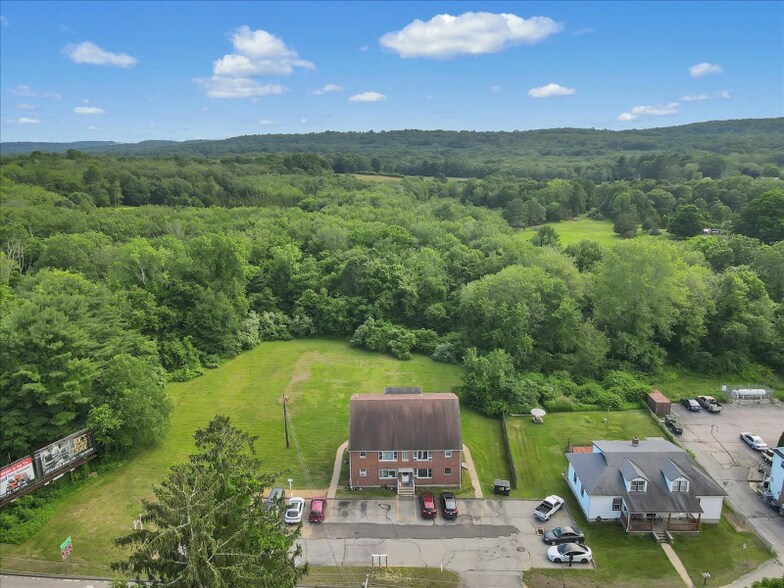 Building Photo - 1580 Hartford-New London Turnpike