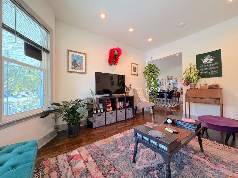 Building Photo - 1419 Fischer St