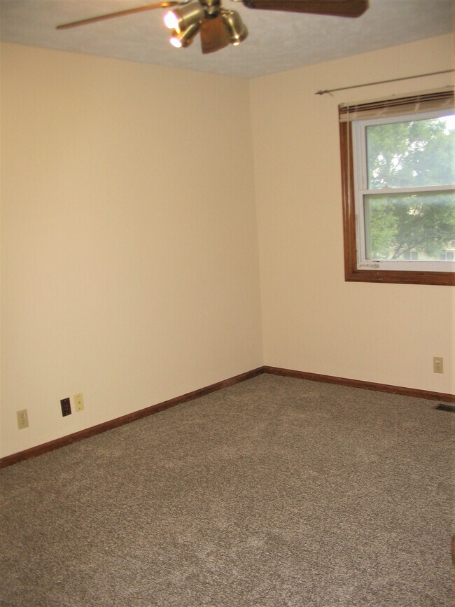 Building Photo - 303 Pierce St