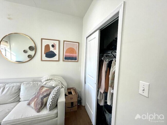 Building Photo - 2 bedroom in NEW YORK NY 10003