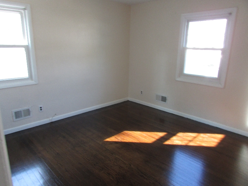 Building Photo - 1159 Romano Ave