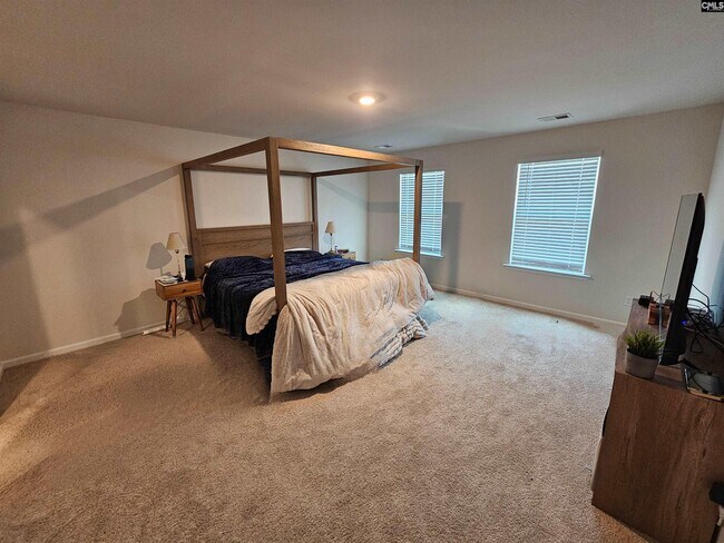 Building Photo - 152 Woodmere Dr
