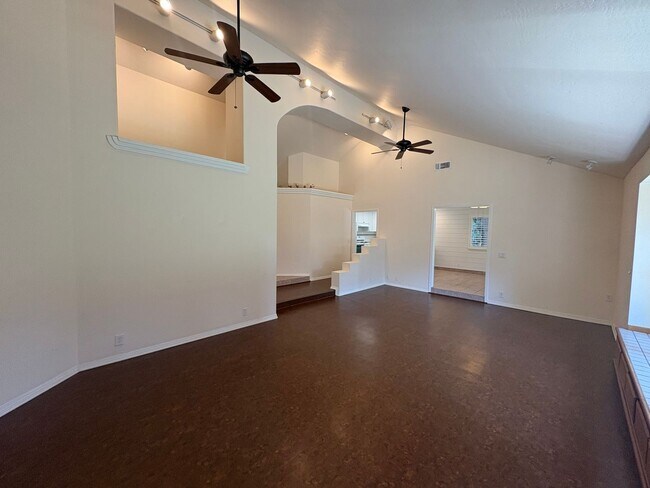 Building Photo - NW Visalia Home coming soon!