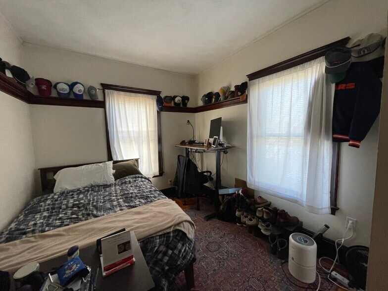 Building Photo - 56 Hobson St