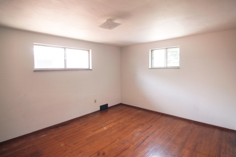 Building Photo - 421 Franklin Ave