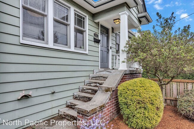 Building Photo - 3 br, 2 bath House - 928 N 90th Street