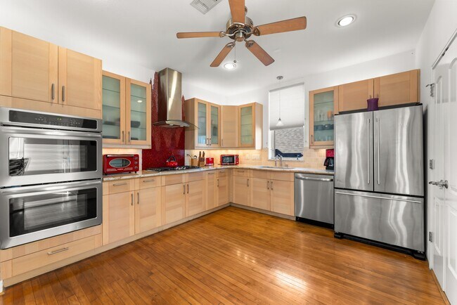 Building Photo - 315 Fairview St