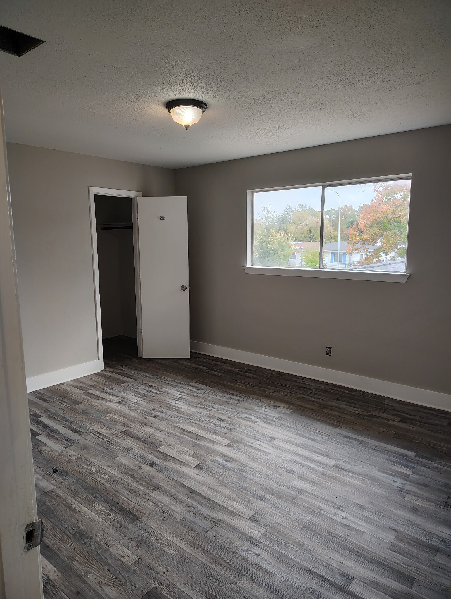 Building Photo - 6603 Narcissus St