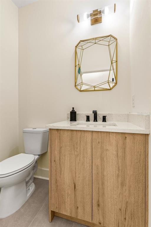 Building Photo - 412 W Amelia Ave
