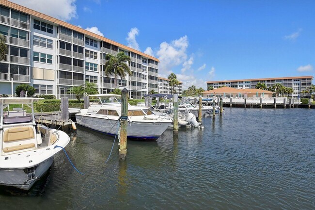 Building Photo - 2717 Florida Blvd