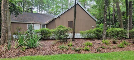 Building Photo - 3/2 ( Haile Plantation- Laurel Park )