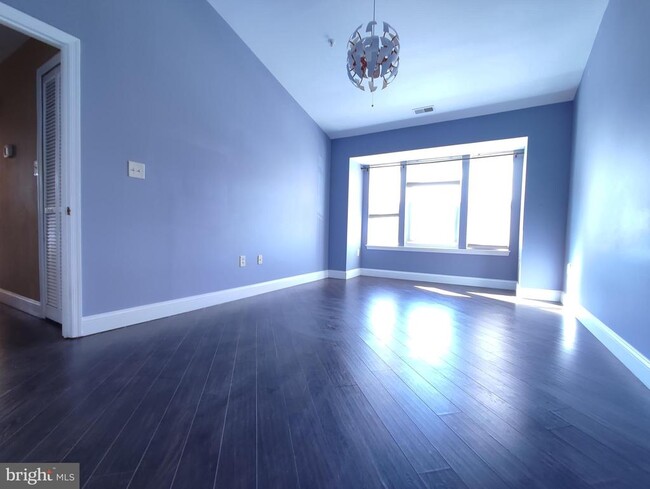 Building Photo - 7671 Coachlight Ln