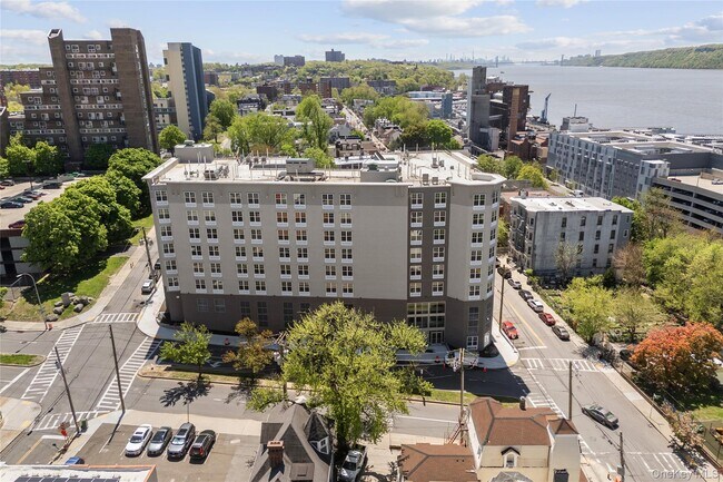 Building Photo - 56 Prospect St