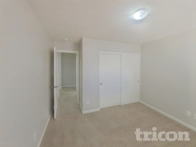 Building Photo - 697 Wallington Estate St