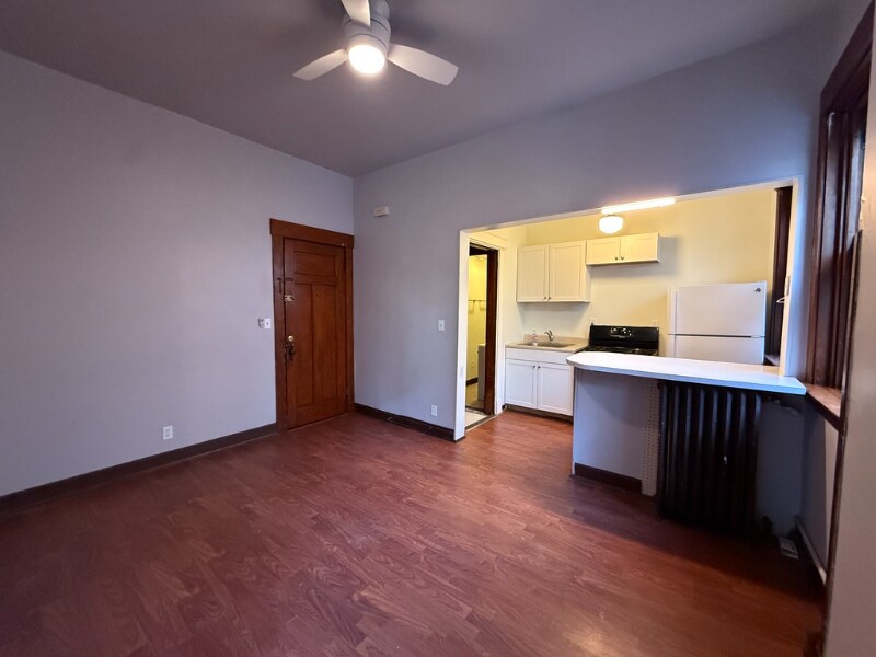 Building Photo - 329 Taylor Ave