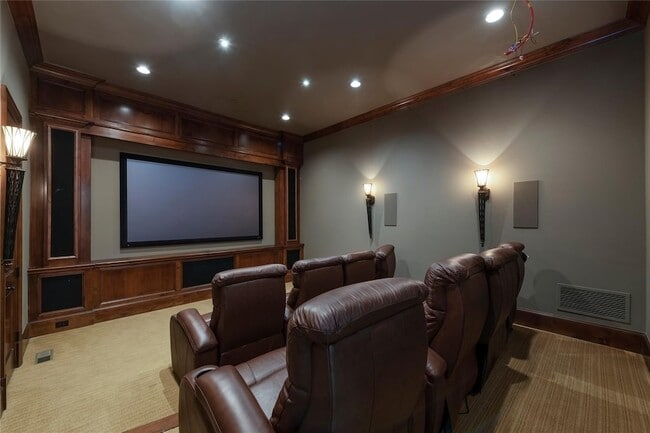 Building Photo - 4311 Brookview Dr