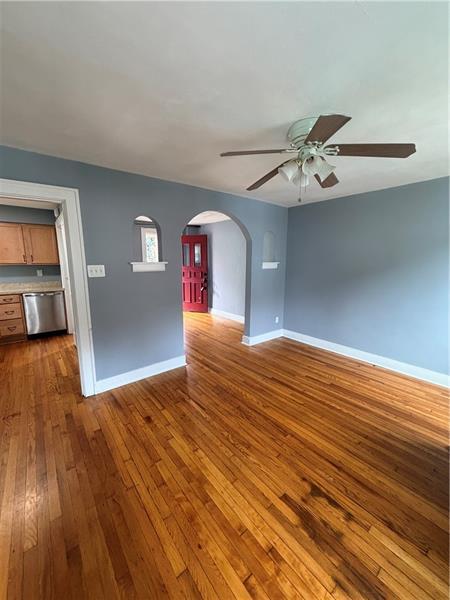 Building Photo - 209 Clay St