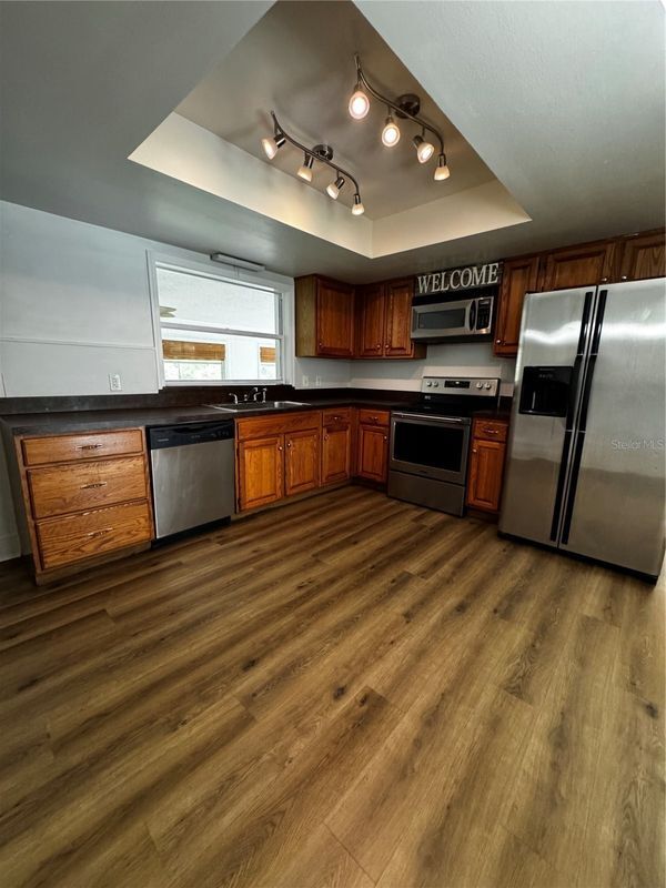 Building Photo - 2115 Stewart Ln