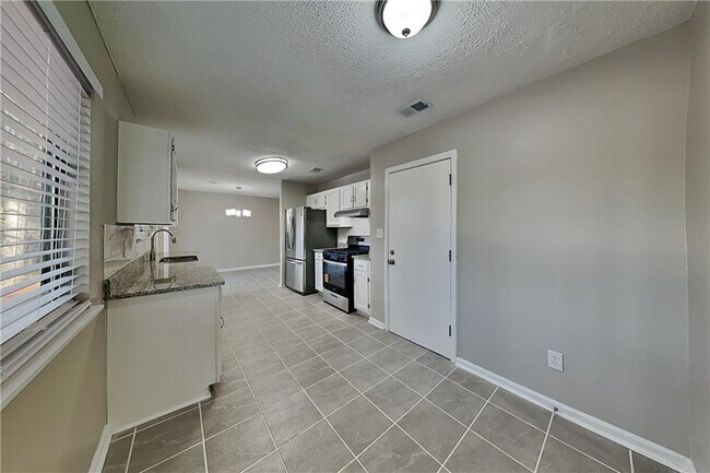 Building Photo - 5359 Stafford Dr NW