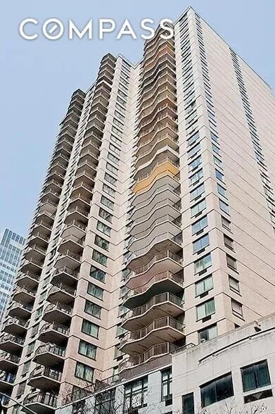 Building Photo - 212 E 47th St