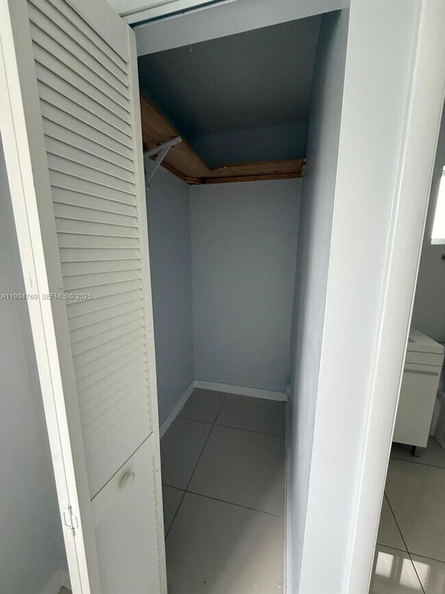 Building Photo - 2121 NW 72nd St