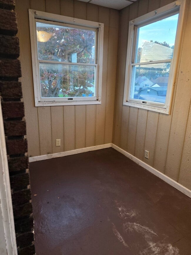 Building Photo - 2817 12th St NW