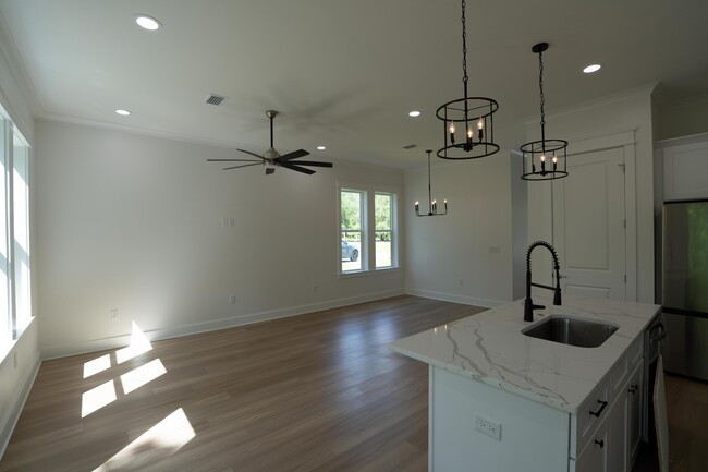 Building Photo - 224 Rearden Wy