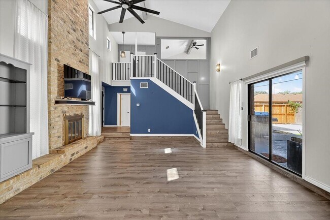 Building Photo - 5410 Fox Run Dr
