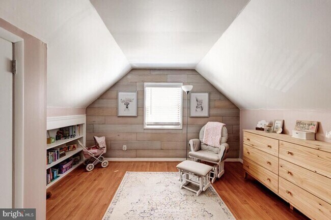 Building Photo - Charming Home in King of Prussia