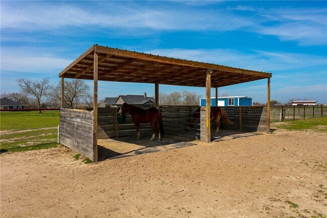 Building Photo - 12268 Cr 175