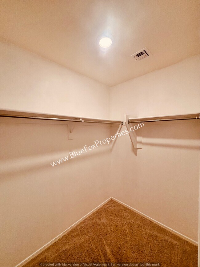 Building Photo - 12867 N Peony Dr