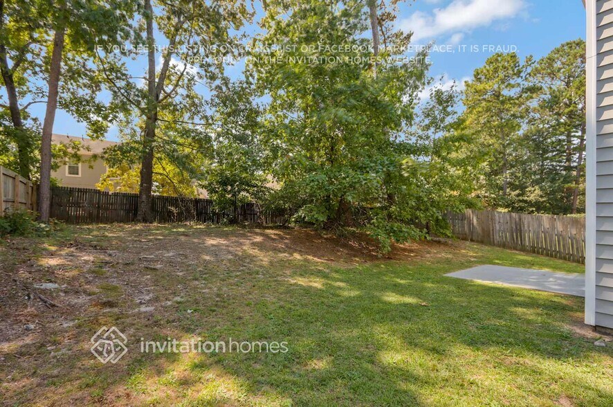 Building Photo - 6449 Eastbriar Dr