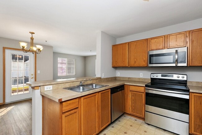 Building Photo - 124 Bertram Dr
