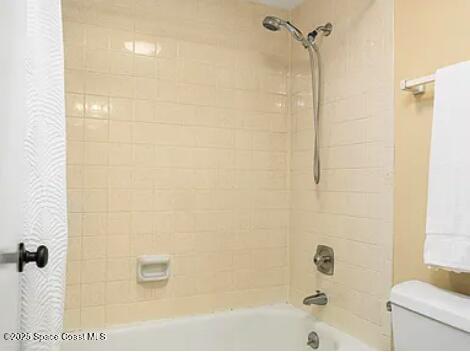 Building Photo - 2245 Golf Isle Dr
