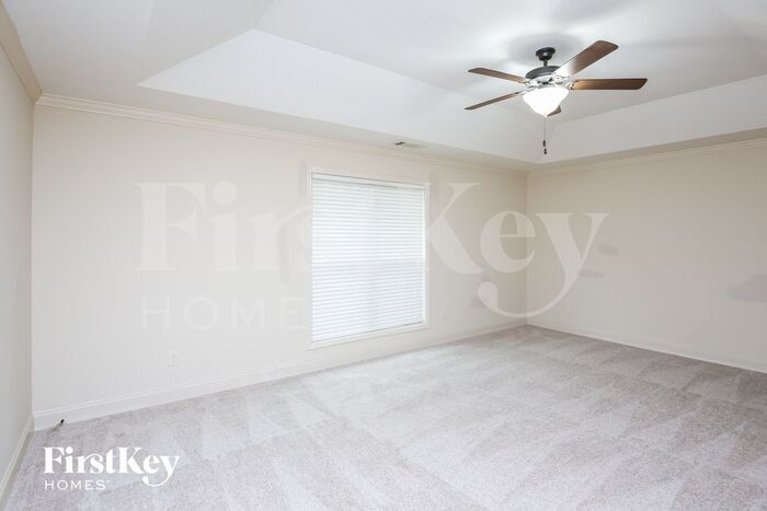 Building Photo - 603 Embassy Walk