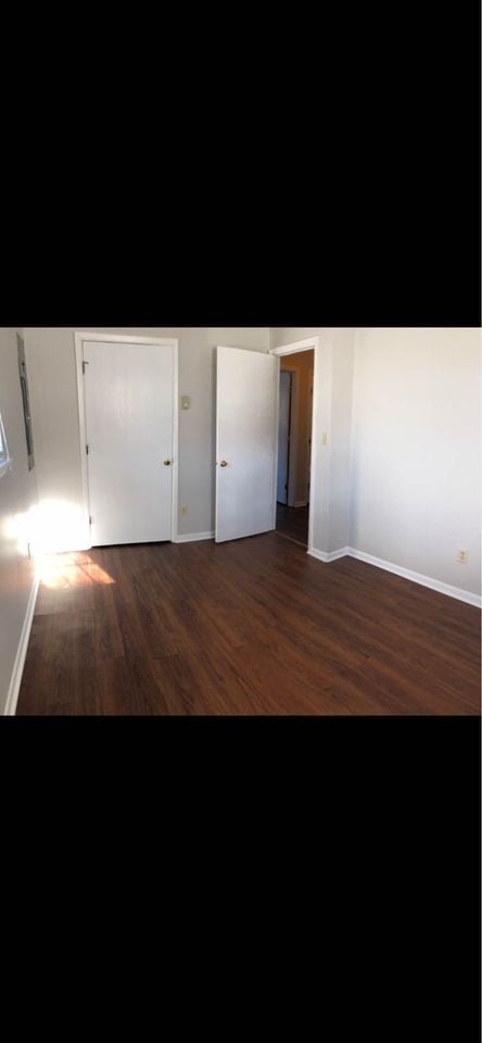 Building Photo - 210 Elm St