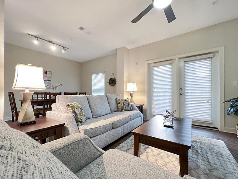 Building Photo - 2541 Brown Noddy Ln
