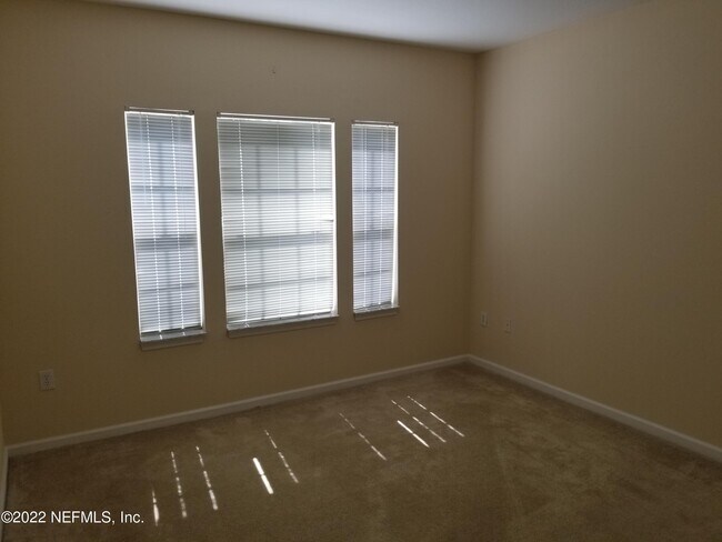 Building Photo - 10075 GATE N Pky