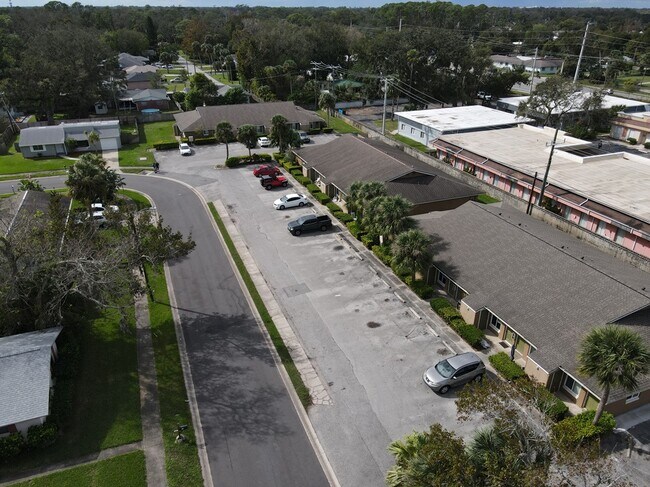Building Photo - 722 Northern Rd