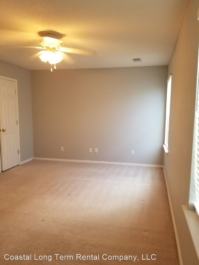 Building Photo - 3 br, 2.5 bath House - 5 Sunbriar Lane