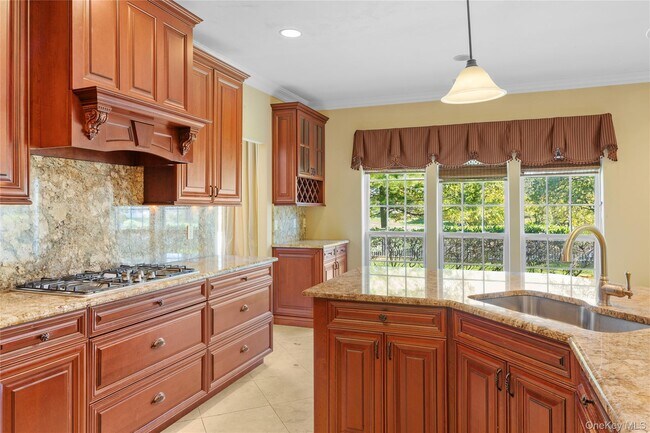 Building Photo - 169 Hamlet Dr