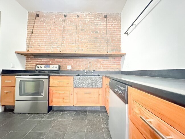 Building Photo - 532 Massachusetts Ave