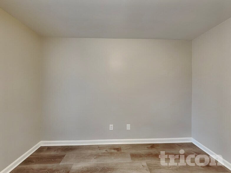 Building Photo - 125 Torrington Ave