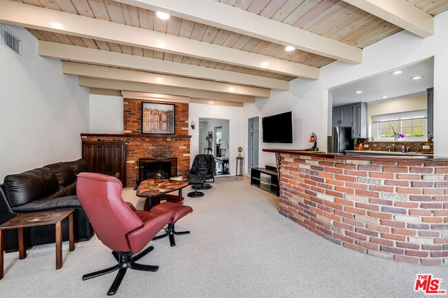 Building Photo - 4439 Arcola Ave