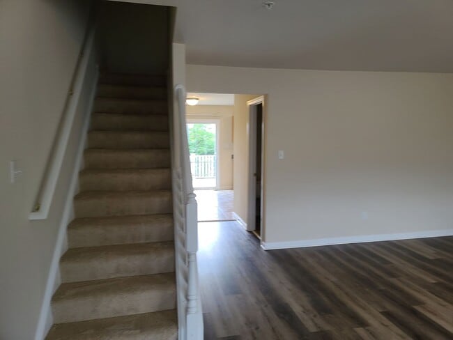 Building Photo - 3 Bedroom Townhome for Rent in Waynesboro