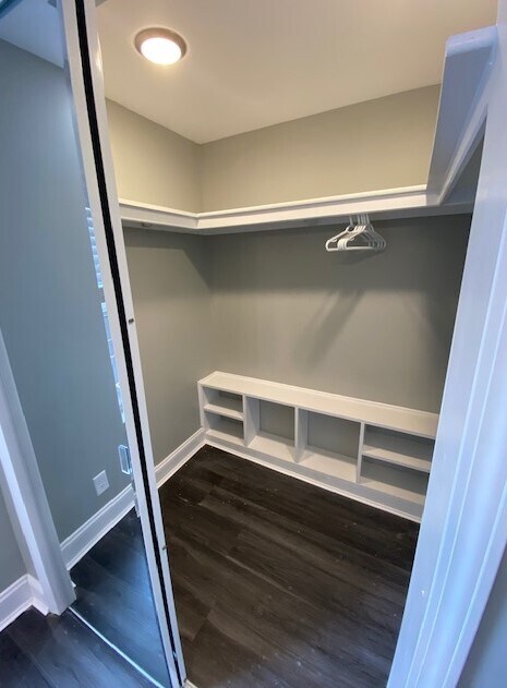 Building Photo - 102 Ashworth Plz