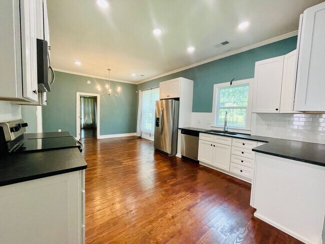 Building Photo - Find Your Fall Sanctuary