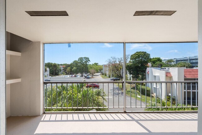 Building Photo - 626 NW 13th St